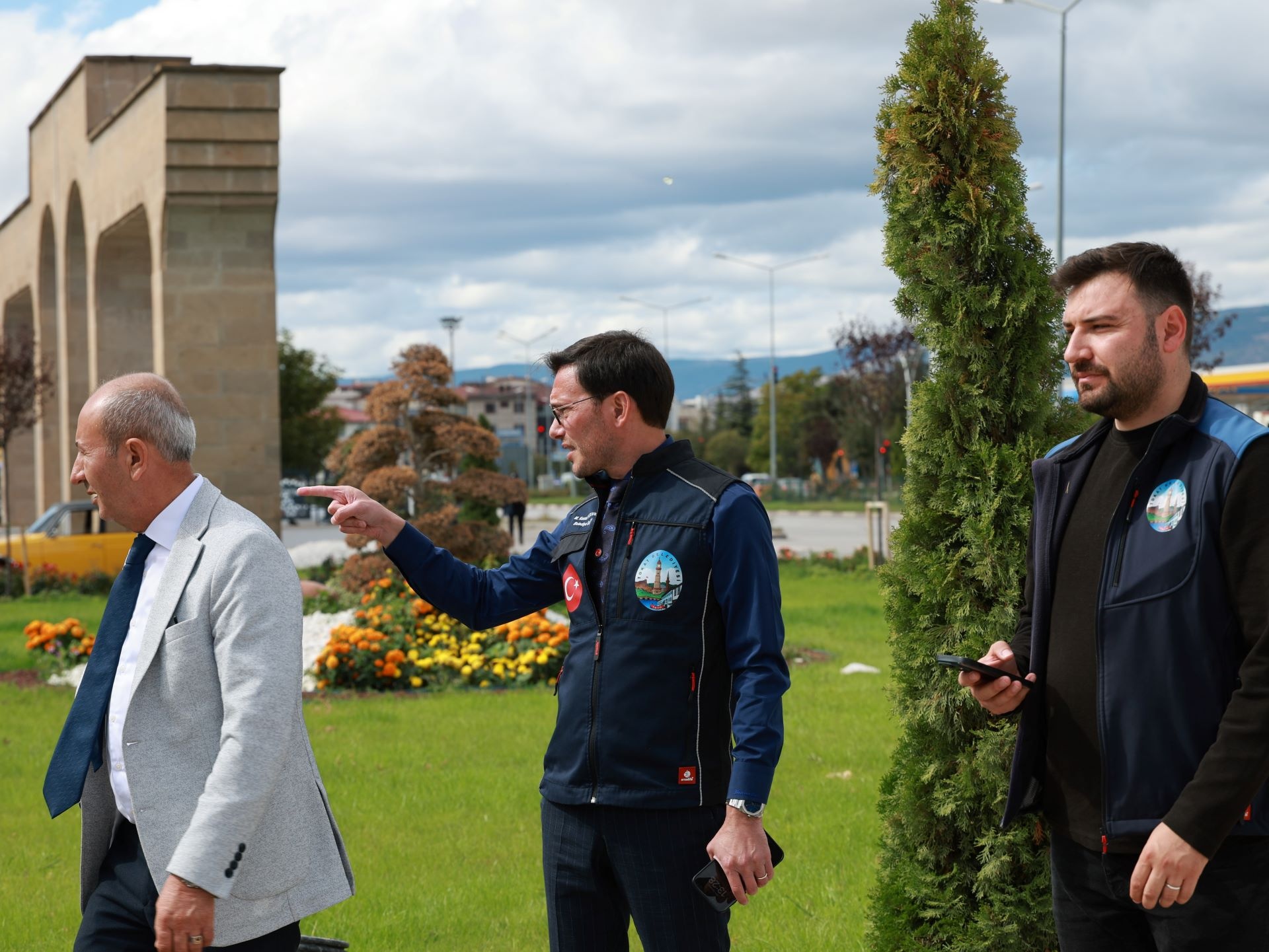 BAŞKAN YAZICIOĞLU ÜRETKEN BELEDİYECİLİKLE TAM GAZ YOLA DEVAM