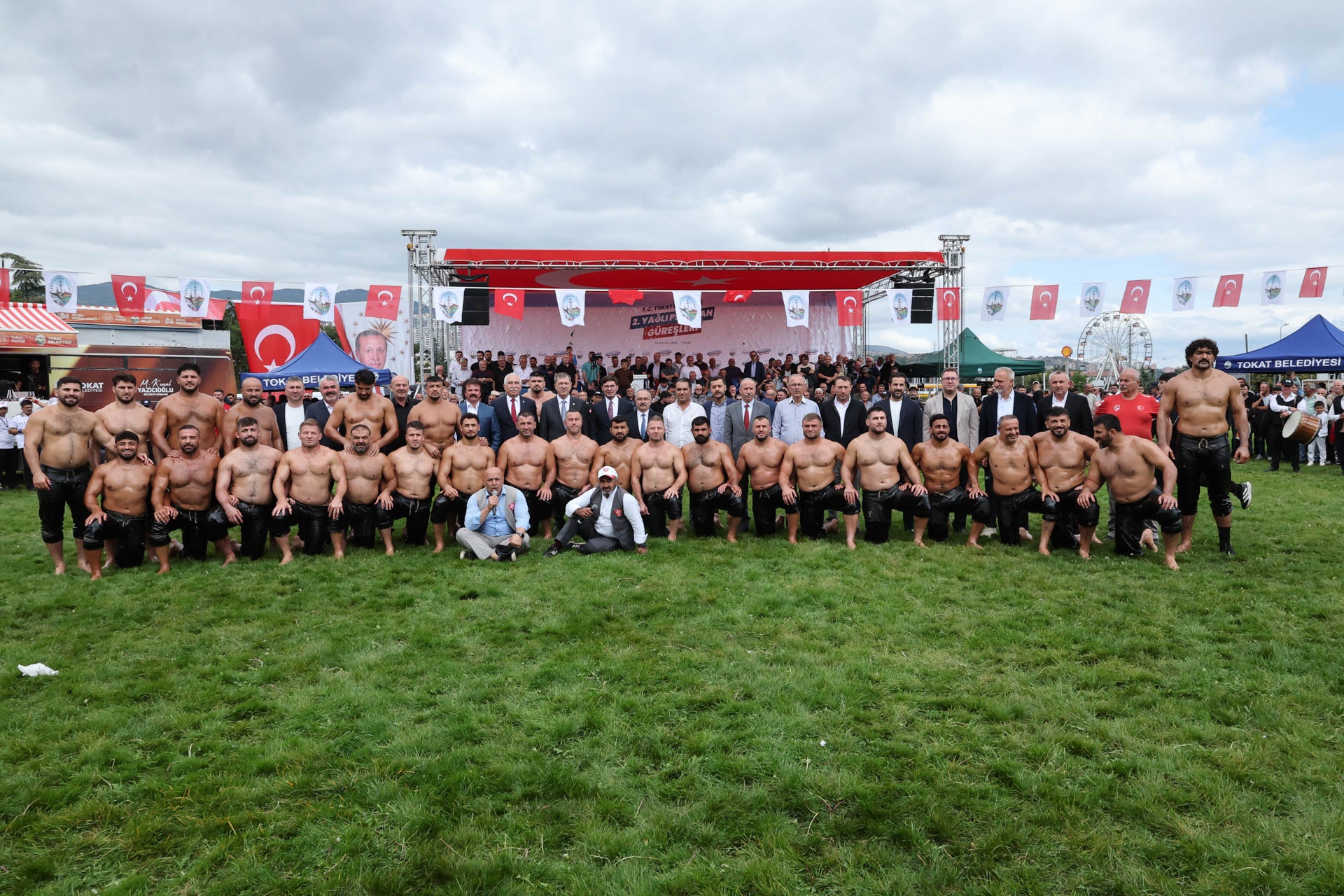 PEHLİVANLAR TOKAT’TA ER MEYDANINDA SAHNE ALDI