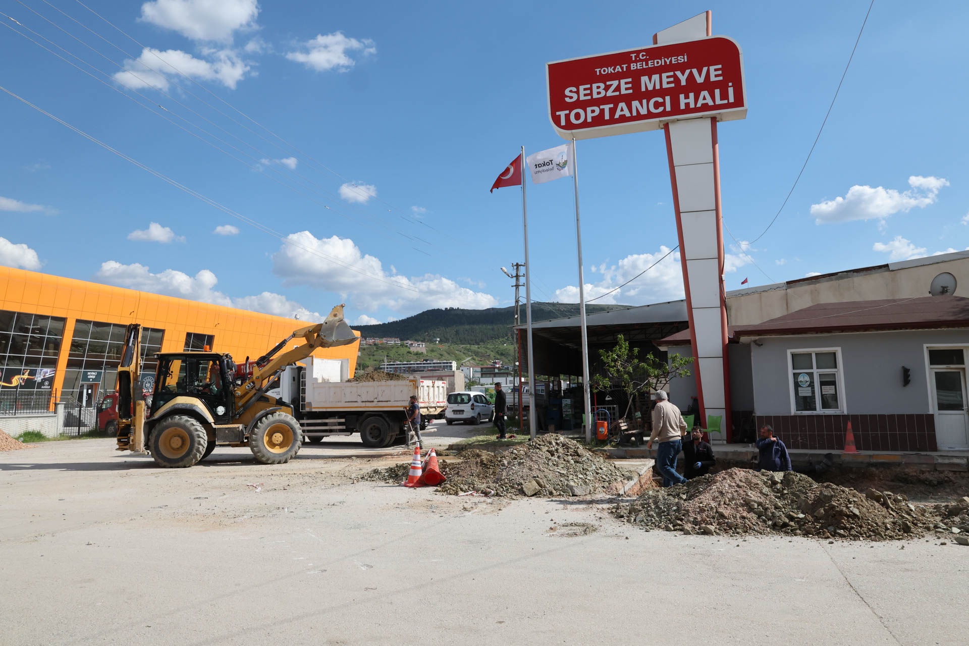 TOKAT BELEDİYESİ SEBZE MEYVE TOPTANCI HALİ’NDE DEĞİŞİME DOĞRU