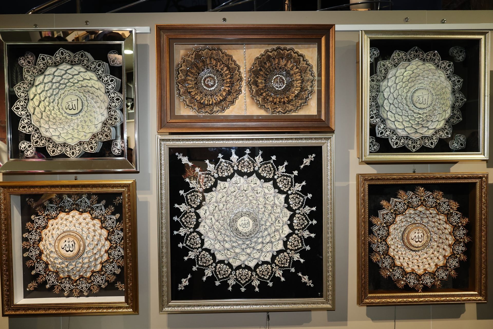 TOKAT BELEDİYESİ BELMEK FİLOGRAFİ VE RÖLYEF SERGİSİ AÇILDI