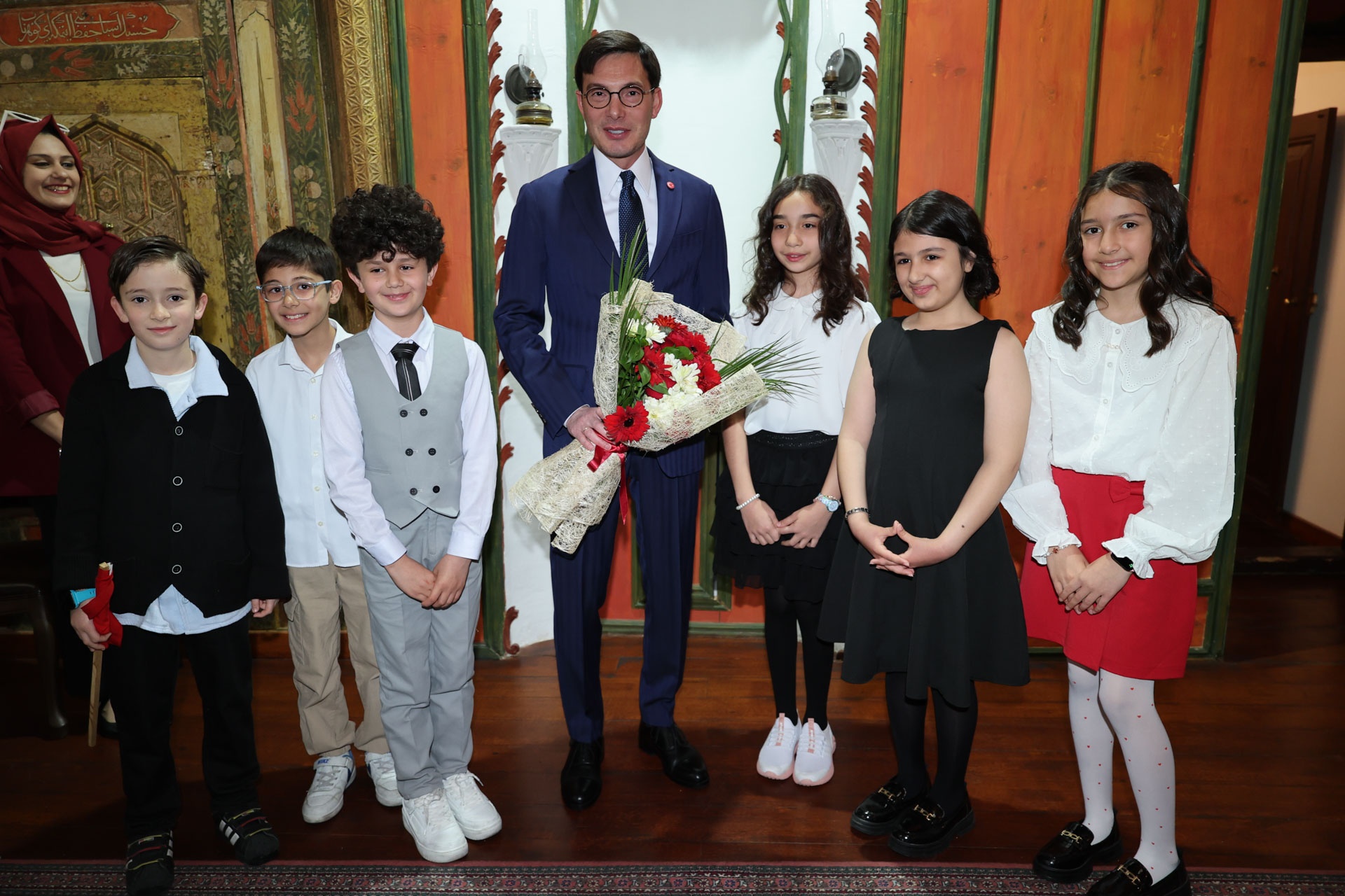 TEMSİLİ BAŞKAN MİNİK YUSUF ALİ ERGÜN BAŞKANLIK KOLTUĞUNDA