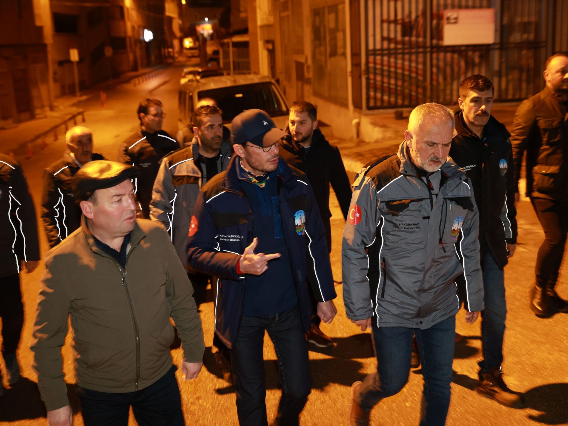 BAŞKAN YAZICIOĞLU’NDAN GECE YARISI MAHALLE İNCELEMESİ