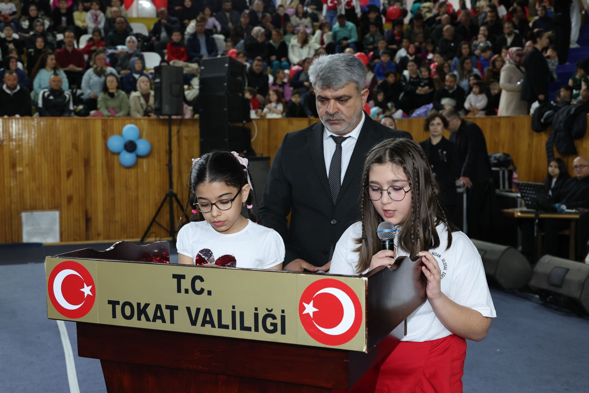 TOKAT’TA 23 NİSAN COŞKUSU VE DUYGU DOLU ANLAR BİR ARADA YAŞANDI