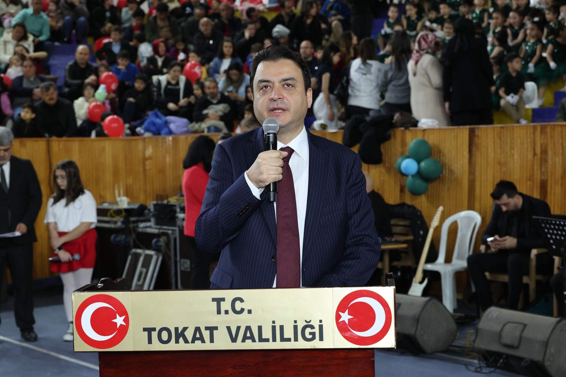 TOKAT’TA 23 NİSAN COŞKUSU VE DUYGU DOLU ANLAR BİR ARADA YAŞANDI