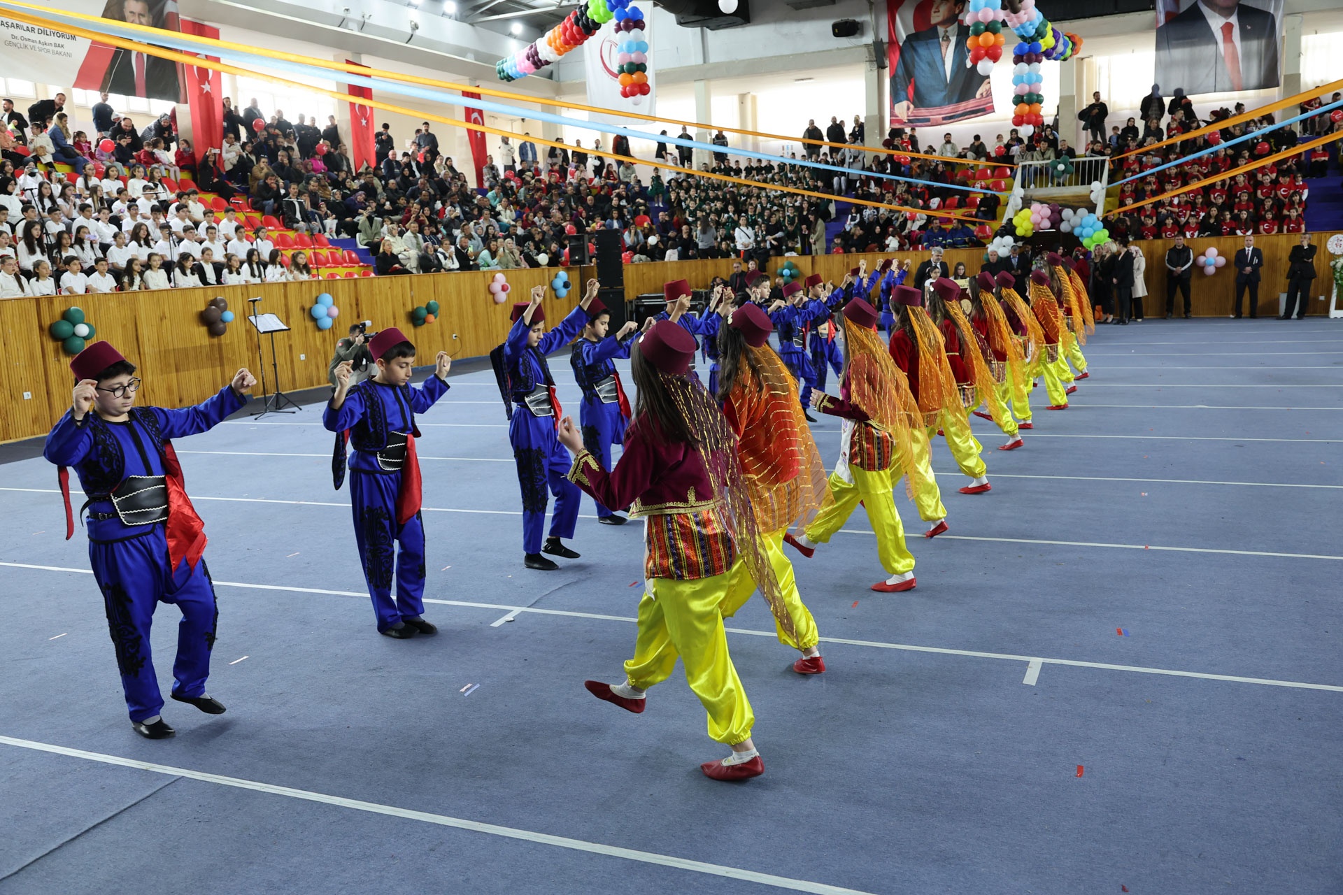 TOKAT’TA 23 NİSAN COŞKUSU VE DUYGU DOLU ANLAR BİR ARADA YAŞANDI