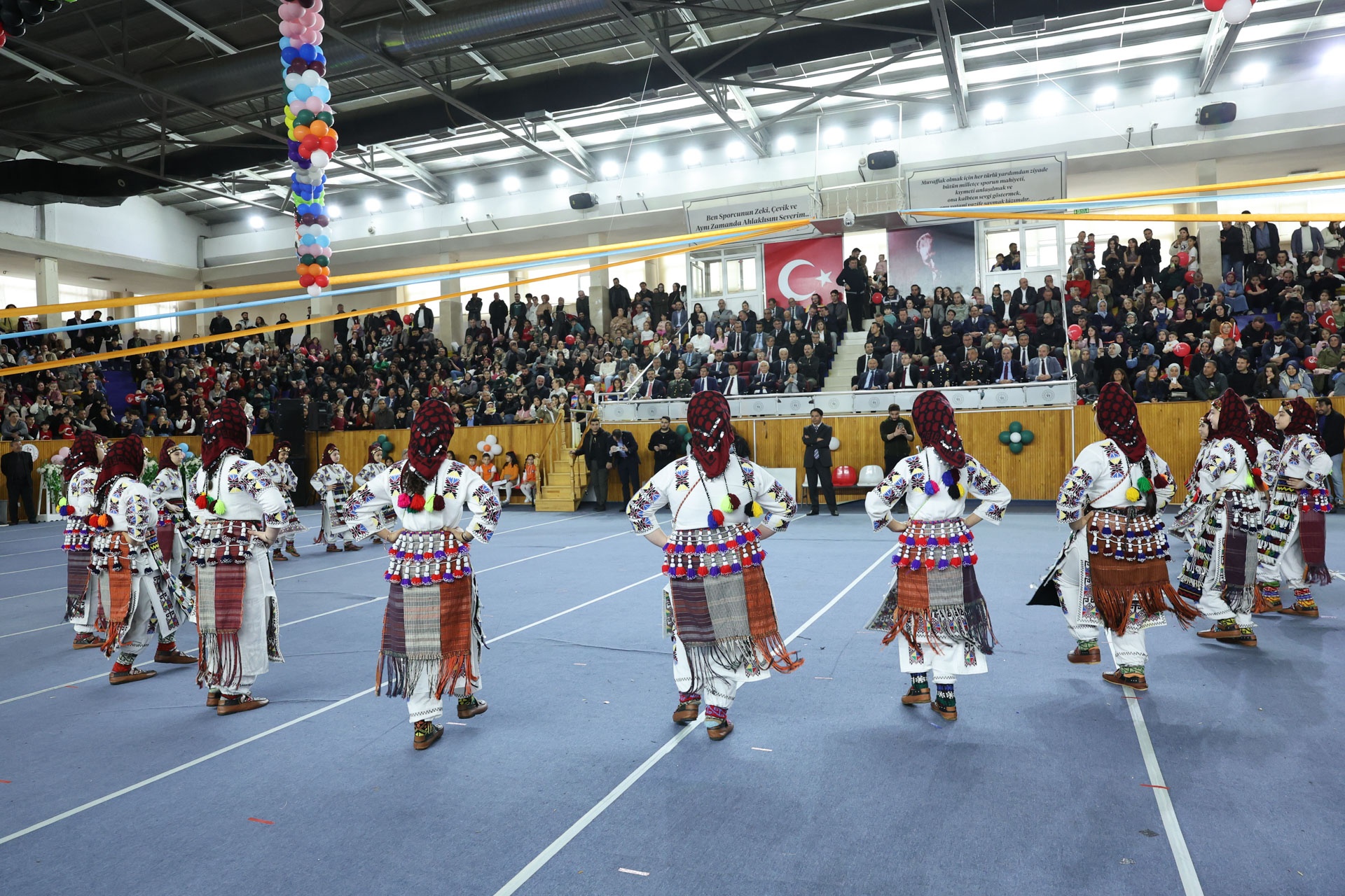 TOKAT’TA 23 NİSAN COŞKUSU VE DUYGU DOLU ANLAR BİR ARADA YAŞANDI