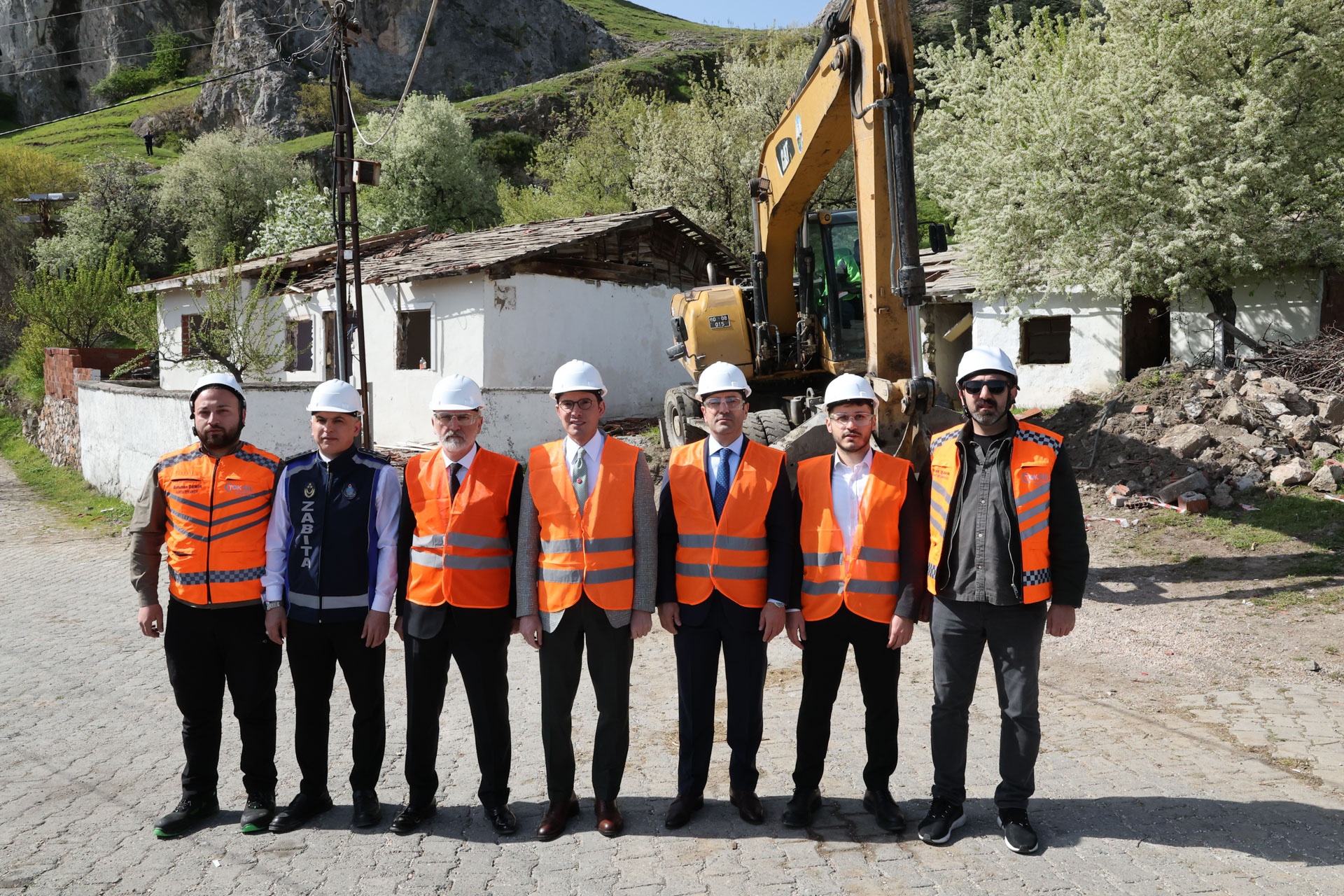 TOKAT’TA KENTSEL DÖNÜŞÜMDE YENİ AŞAMA: YIKIMLAR BAŞLADI