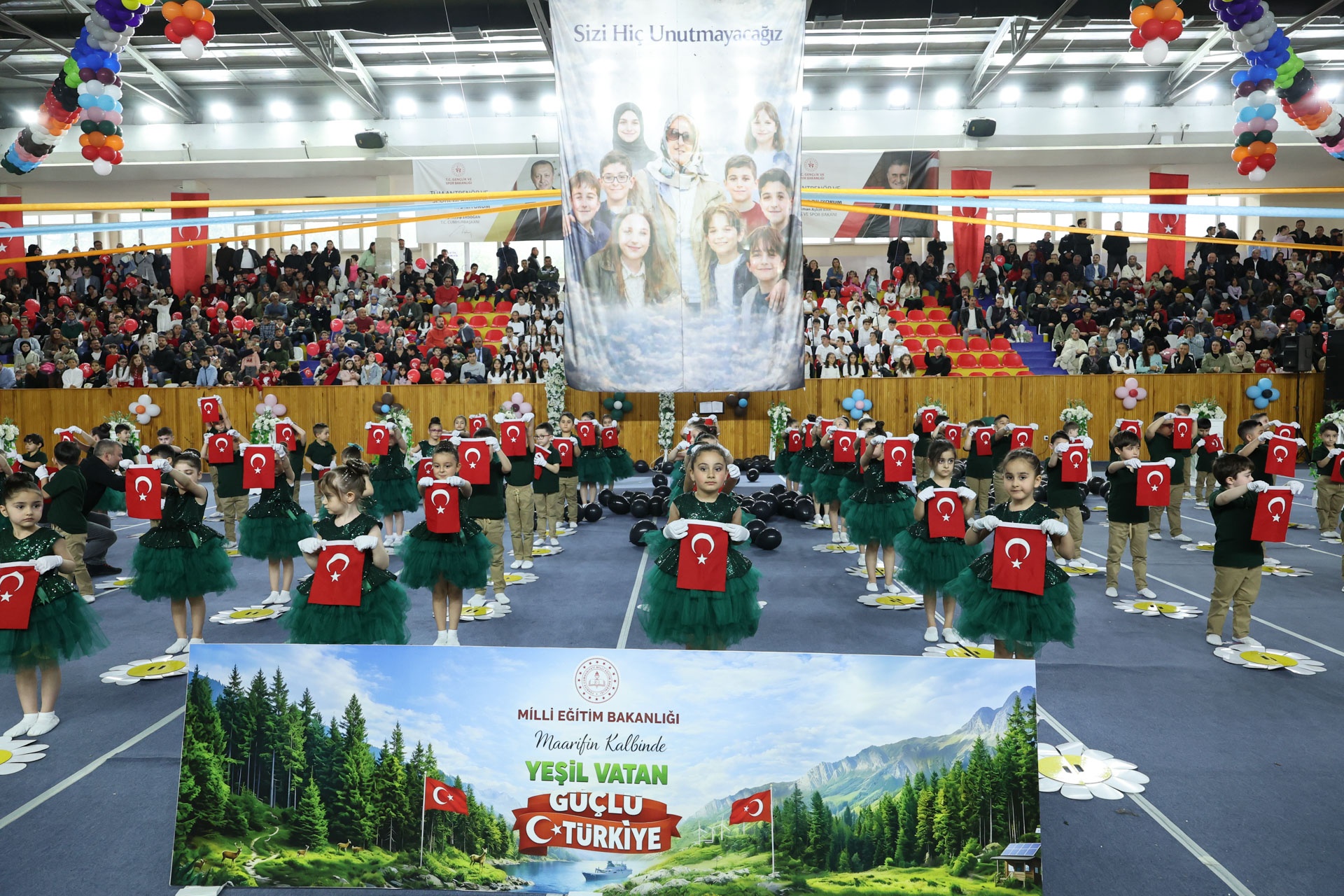 TOKAT’TA 23 NİSAN COŞKUSU VE DUYGU DOLU ANLAR BİR ARADA YAŞANDI