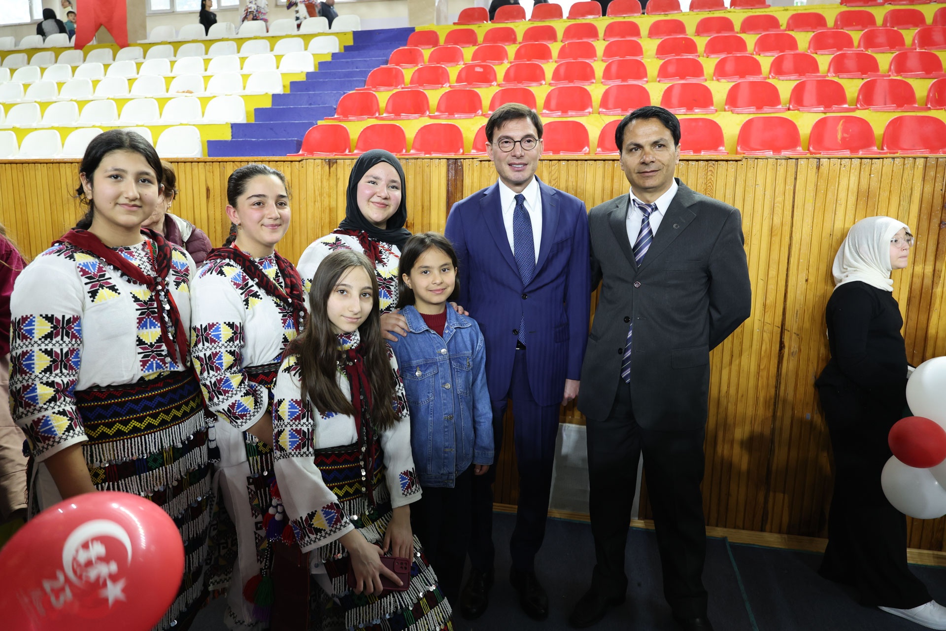 TOKAT’TA 23 NİSAN COŞKUSU VE DUYGU DOLU ANLAR BİR ARADA YAŞANDI