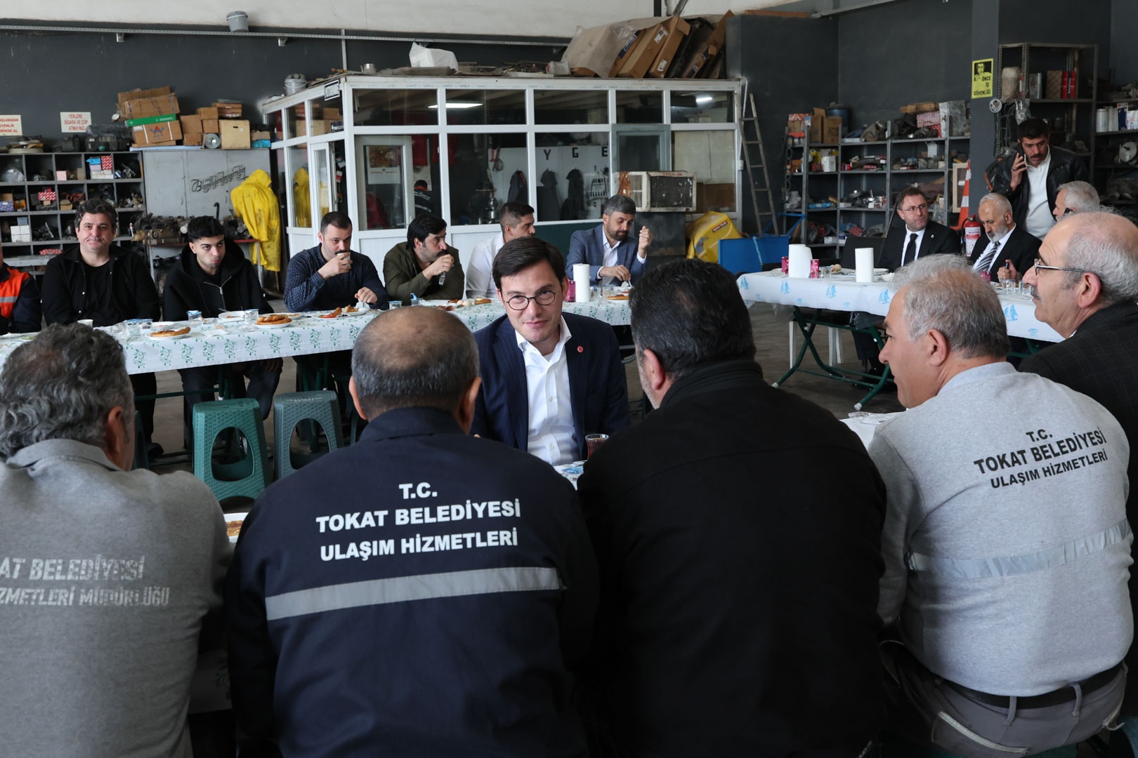 BAŞKAN YAZICIOĞLU, HAFTAYA PERSONELİYLE BİSMİLLAH DEDİ