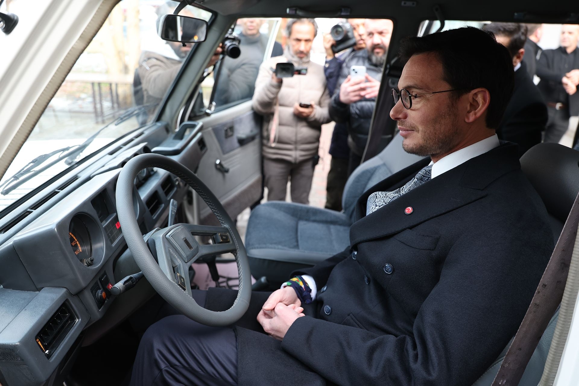 BAŞKAN YAZICIOĞLU, 45 YIL SONRA BABASININ MAKAM ARACINI HİZMETE ALDI