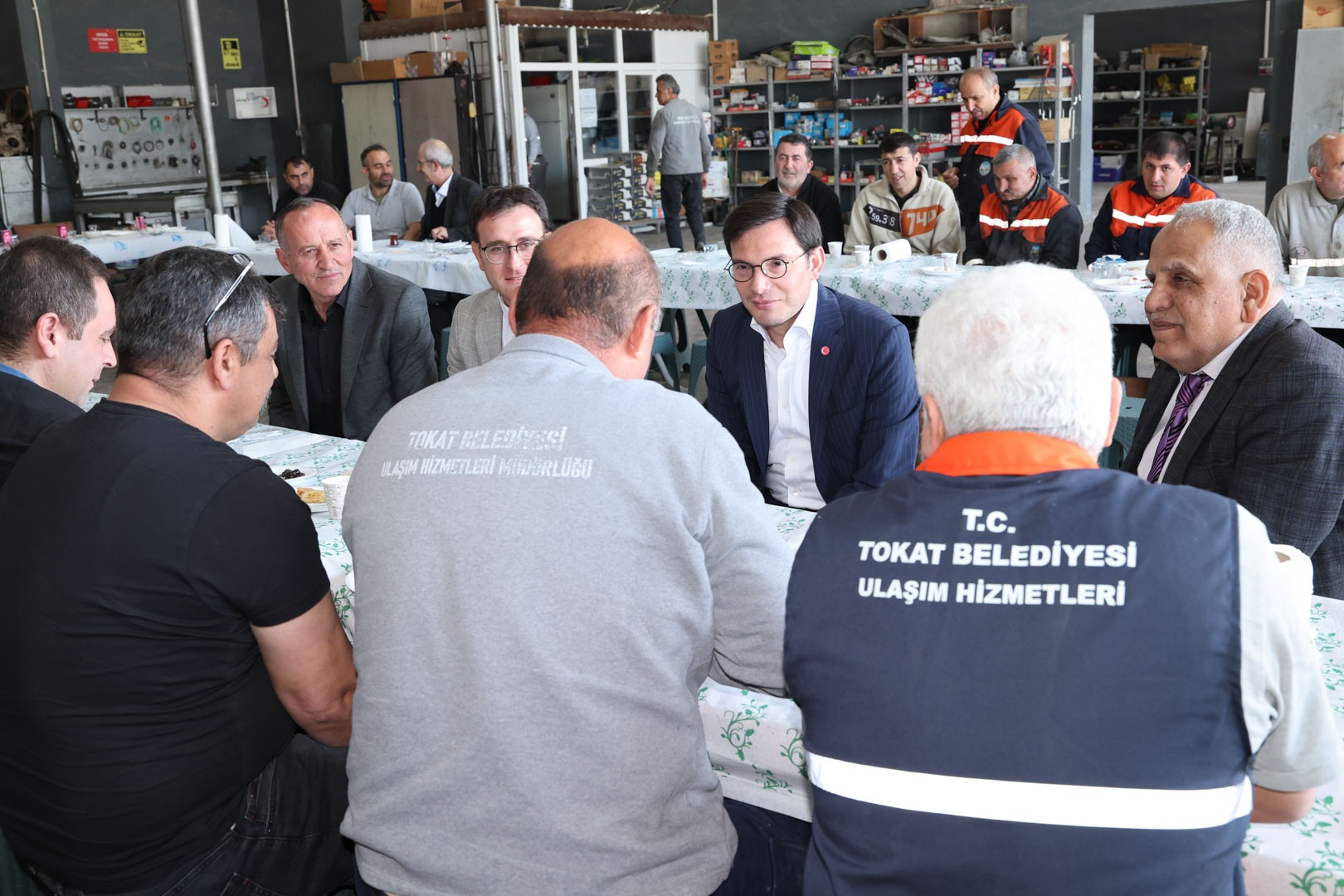 BAŞKAN YAZICIOĞLU, HAFTAYA PERSONELİYLE BİSMİLLAH DEDİ