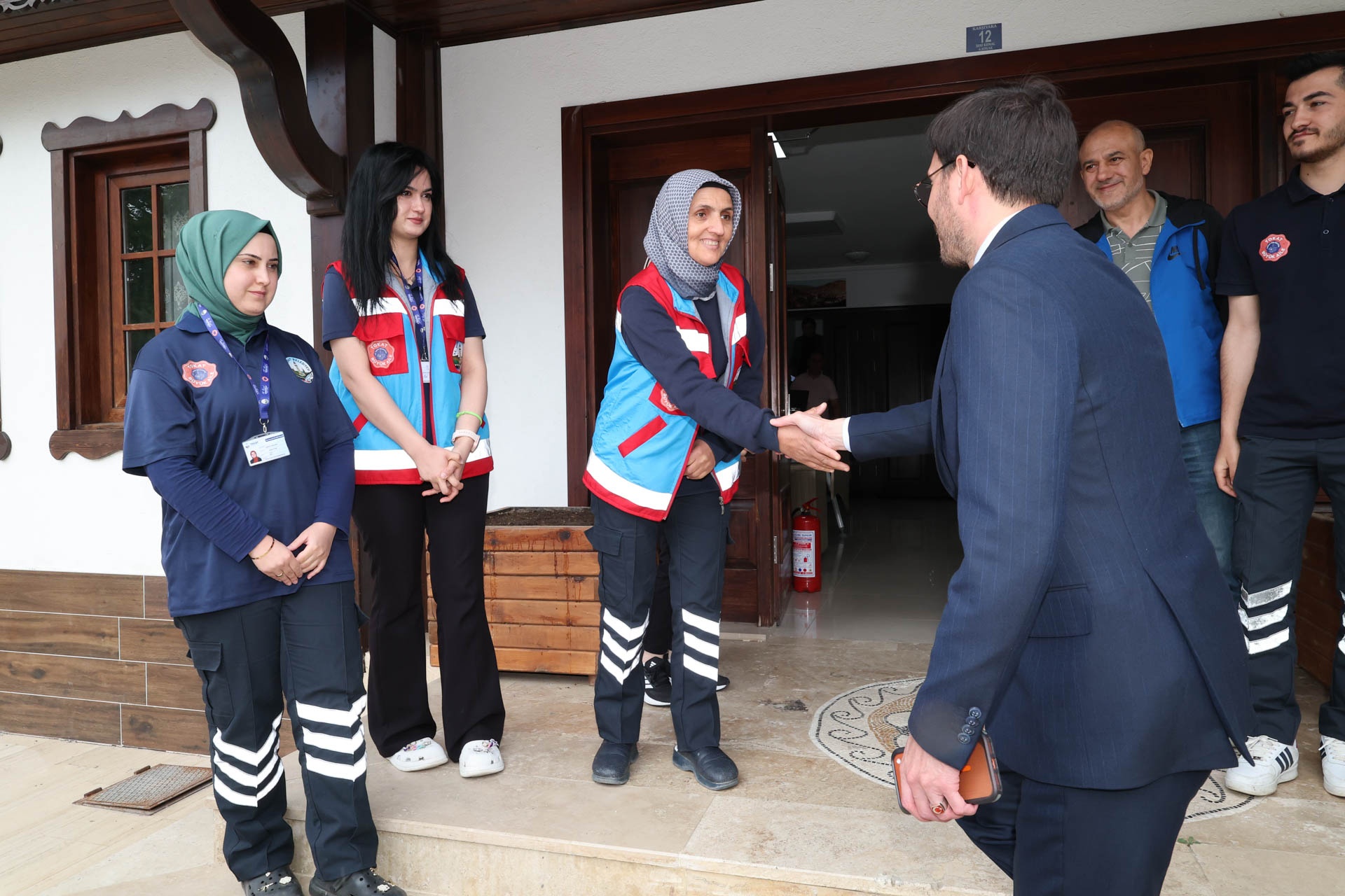 BAŞKAN YAZICIOĞLU, BELEDİYE PERSONELİYLE BAYRAMLAŞTI