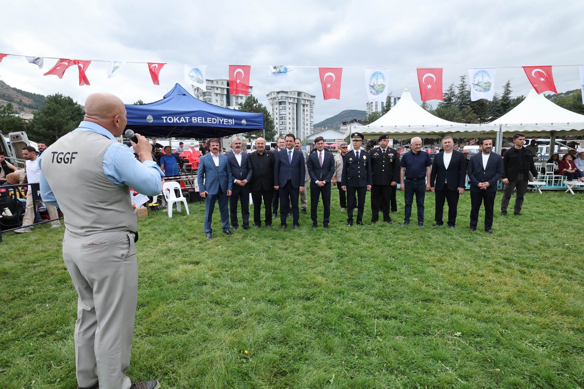 PEHLİVANLAR TOKAT’TA ER MEYDANINDA SAHNE ALDI