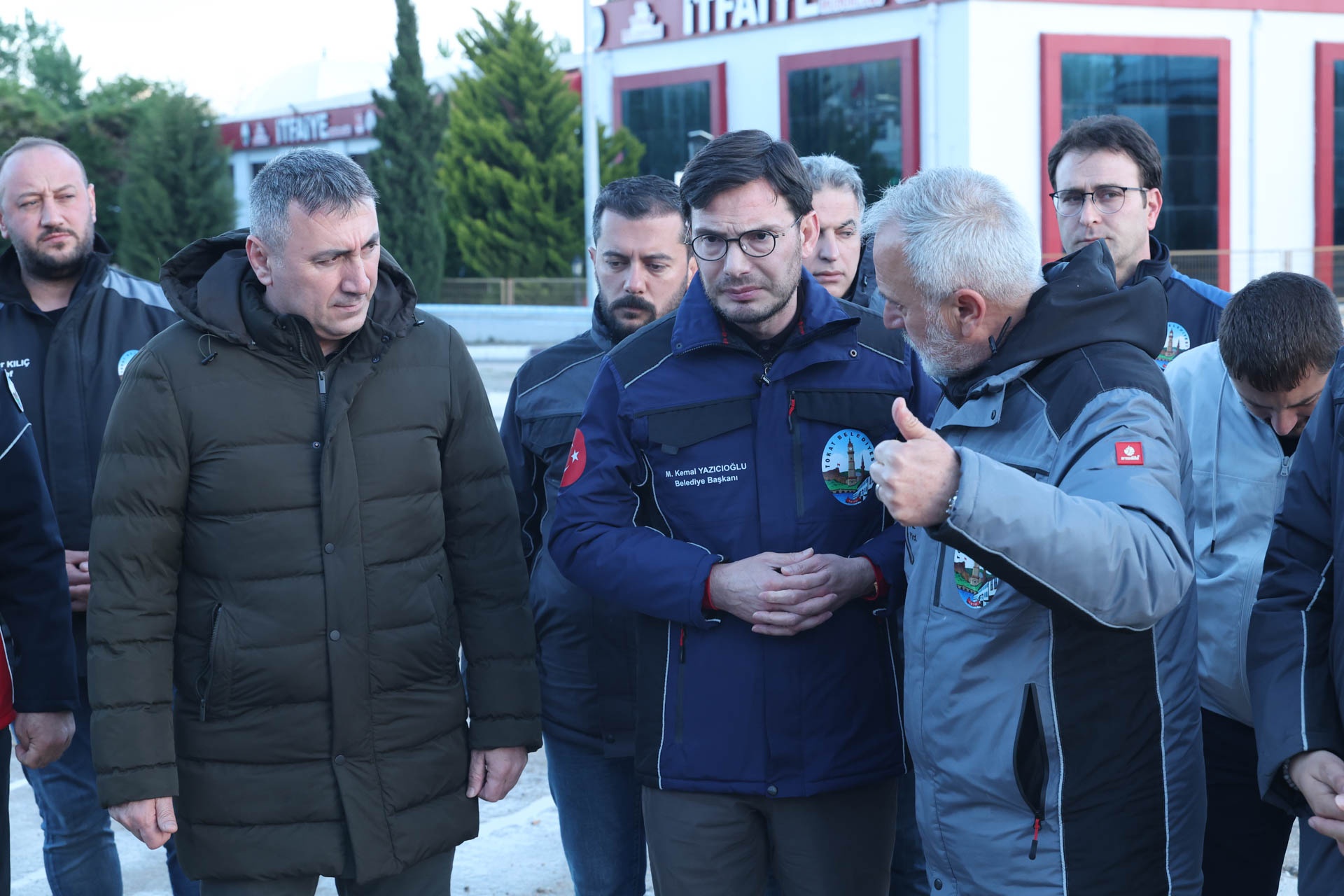TAŞKIN RİSKİNE KARŞI ÇEDAŞ KÖPRÜSÜNDE YIKIM ÇALIŞMALARI SÜRÜYOR