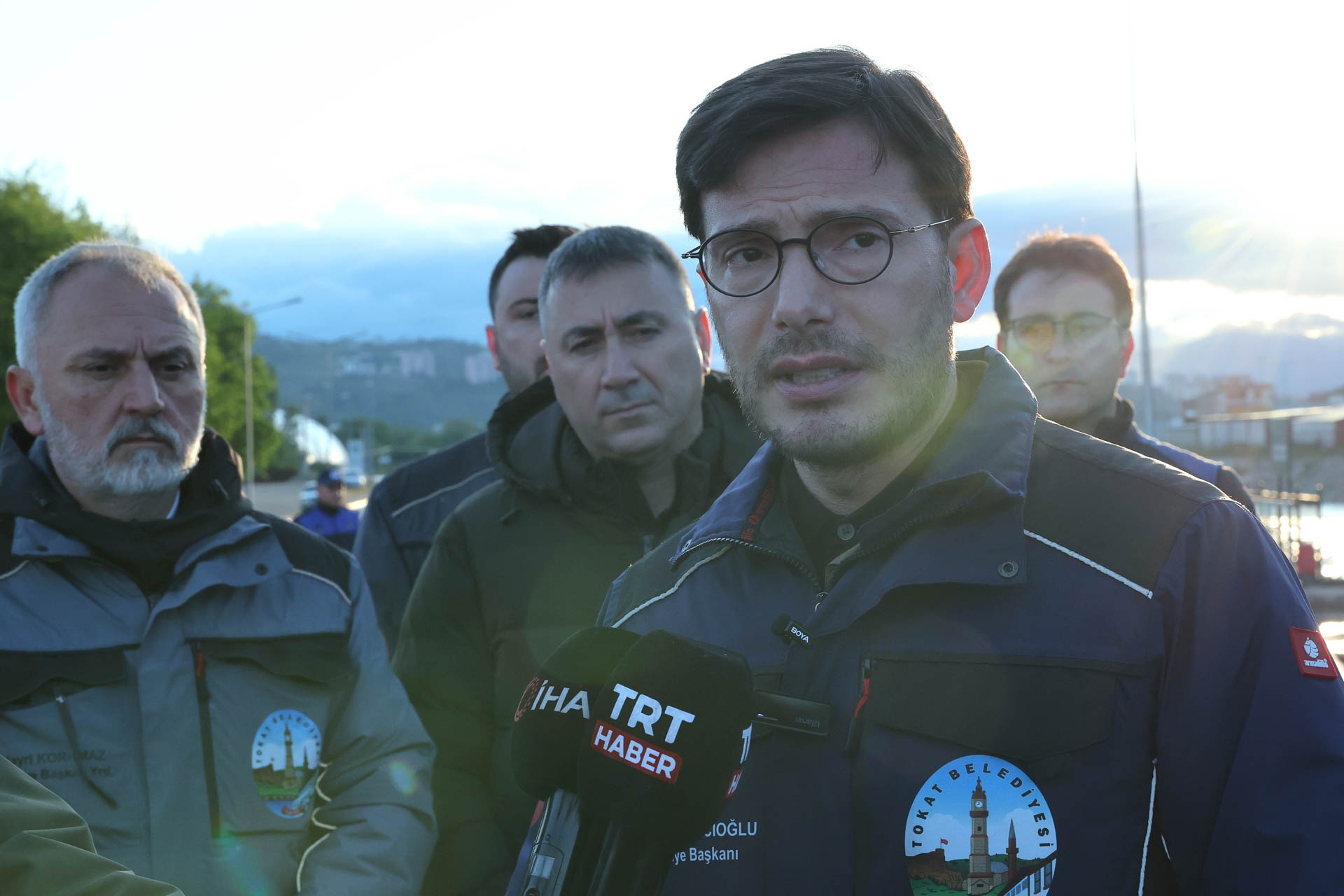 TAŞKIN RİSKİNE KARŞI ÇEDAŞ KÖPRÜSÜNDE YIKIM ÇALIŞMALARI SÜRÜYOR