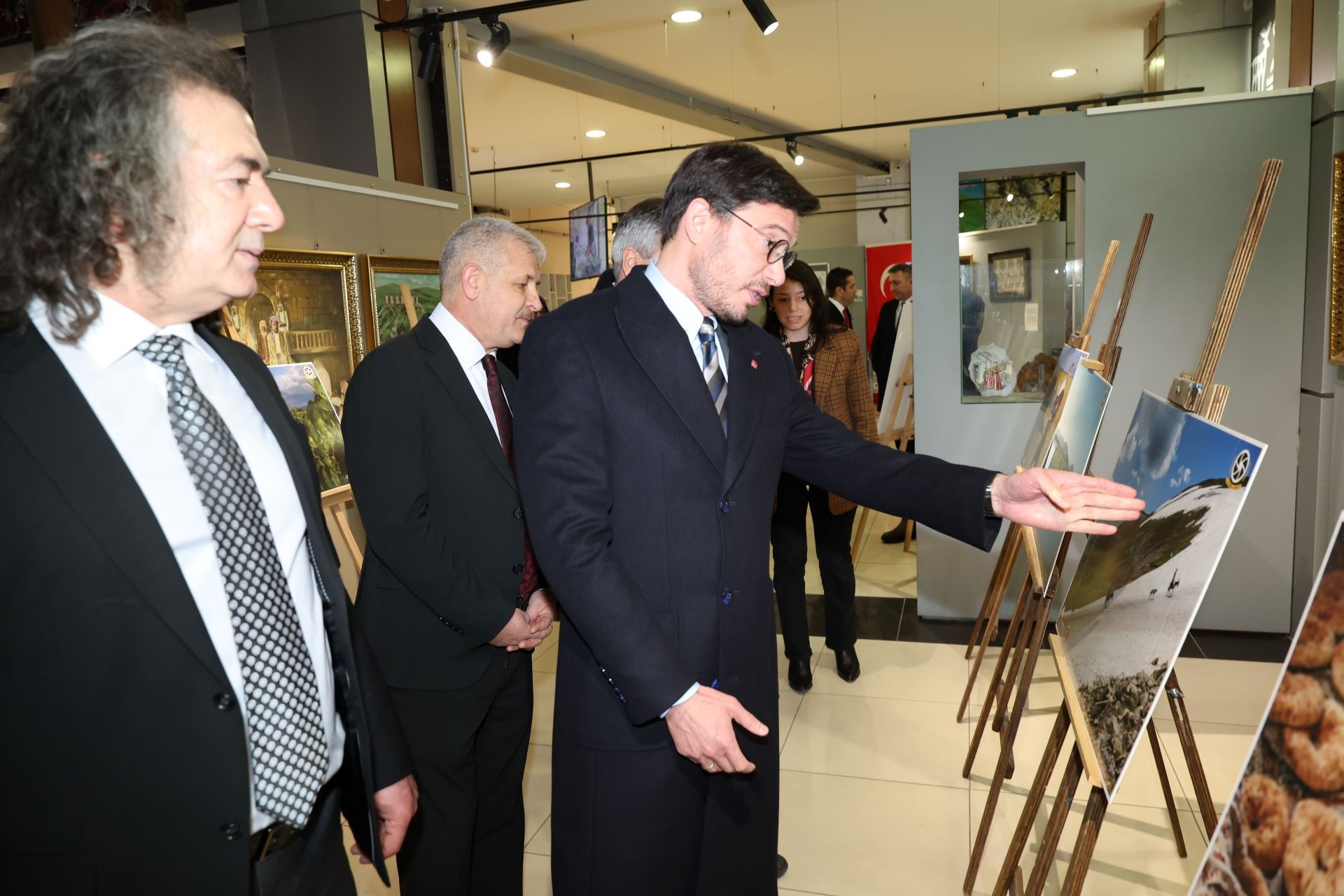 TOKATLI SANATÇILARDAN ÖDÜLLÜ FOTOĞRAFLAR SERGİSİ