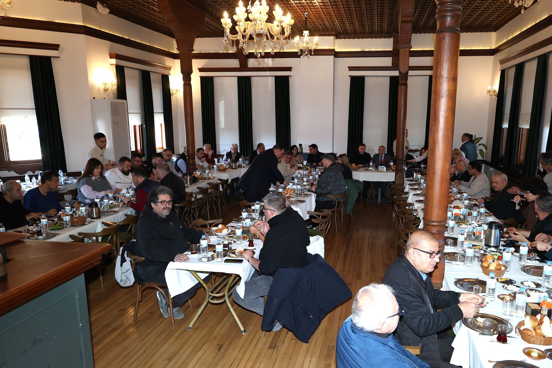 BAŞKAN YAZICIOĞLU BASIN MENSUPLARIYLA BULUŞTU