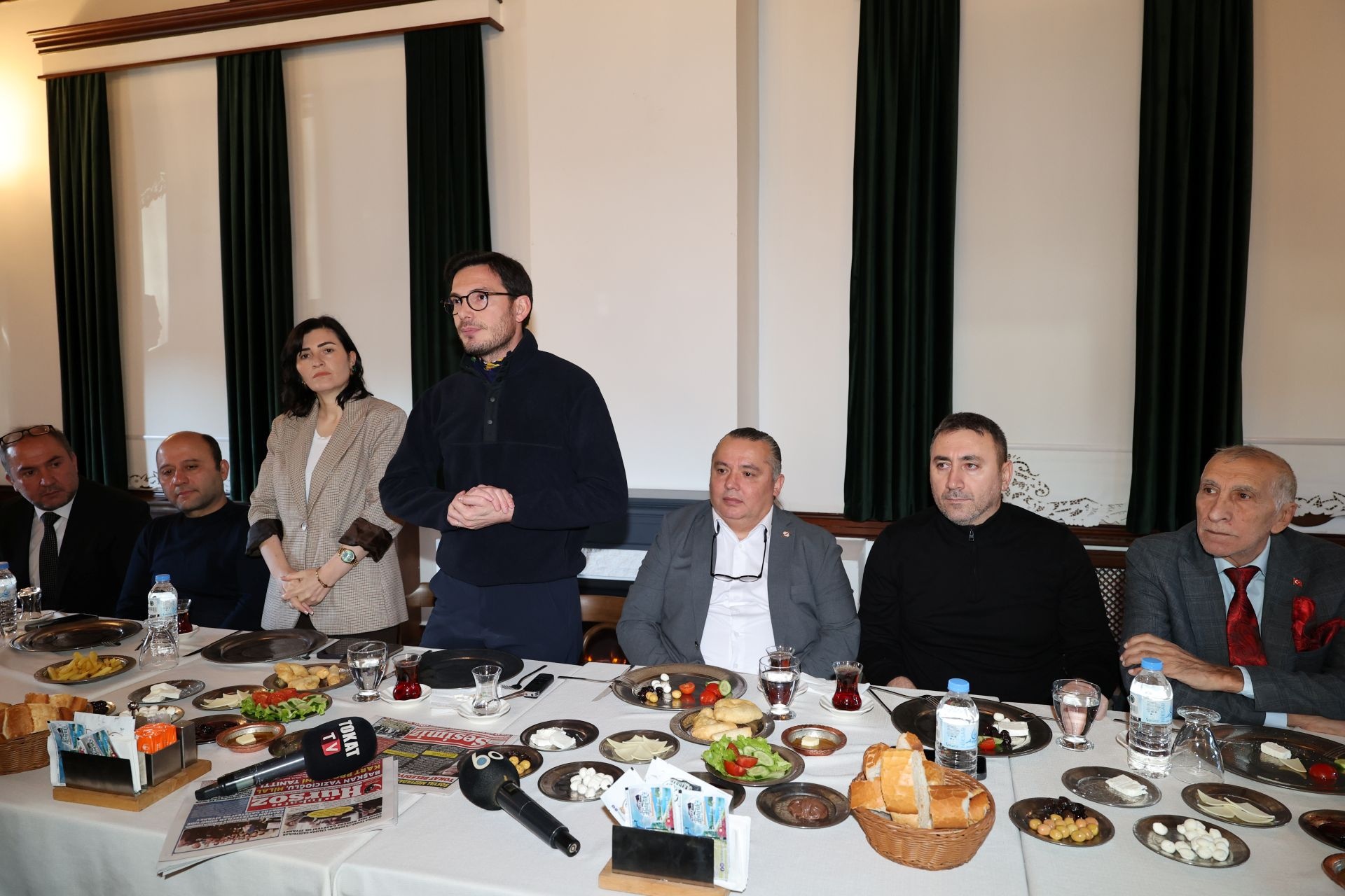 BAŞKAN YAZICIOĞLU BASIN MENSUPLARIYLA BULUŞTU