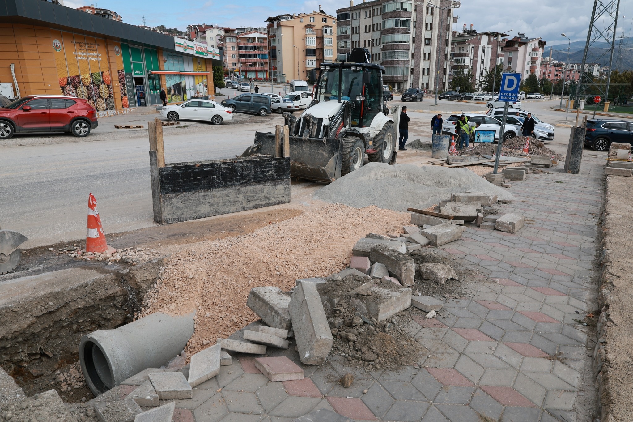 ALTYAPI ÇALIŞMALARIMIZA HIZ KESMEDEN DEVAM EDECEĞİZ