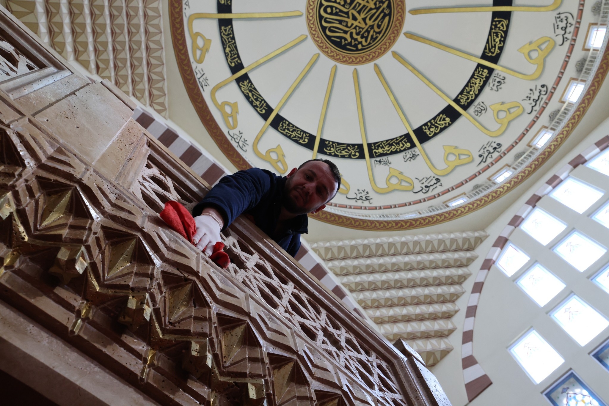 Tüm Camilerde Kapsamlı Temizlik Çalışması Devam Ediyor