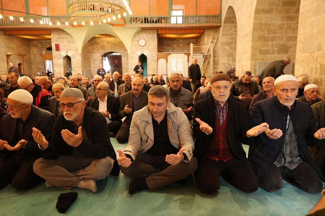 BAŞBUĞ ALPARSLAN TÜRKEŞ, TOKAT’TA DUALARLA ANILDI