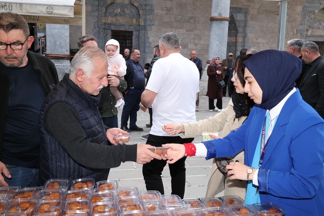 BAŞBUĞ ALPARSLAN TÜRKEŞ, TOKAT’TA DUALARLA ANILDI