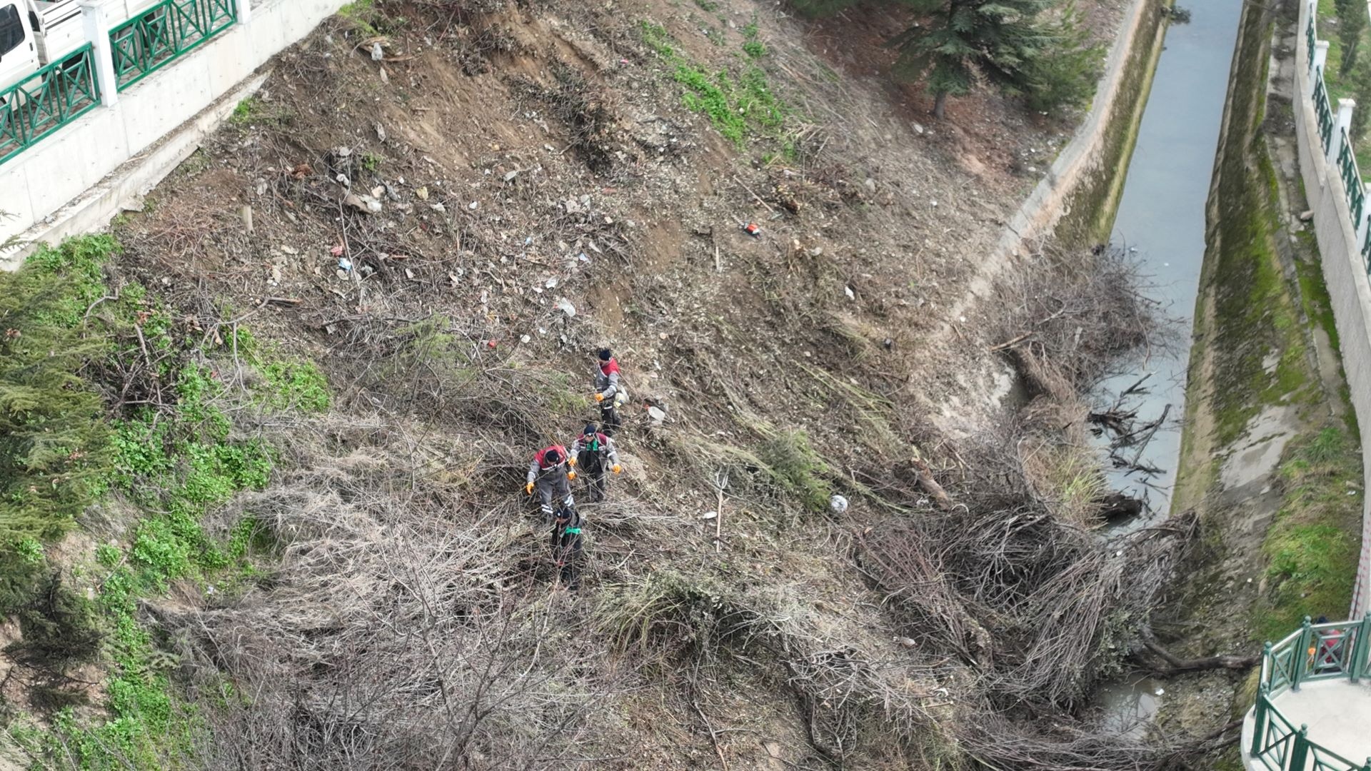 SAĞ SAHİL SULAMA KANALINDA TEMİZLİK VE GÜVENLİK ÇALIŞMALARI BAŞLADI
