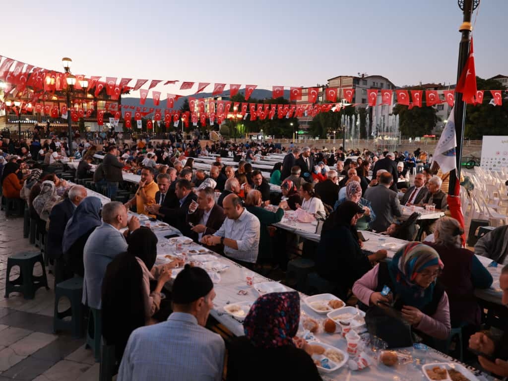 AHİLİK ÜRETKENLİĞİN ADIDIR