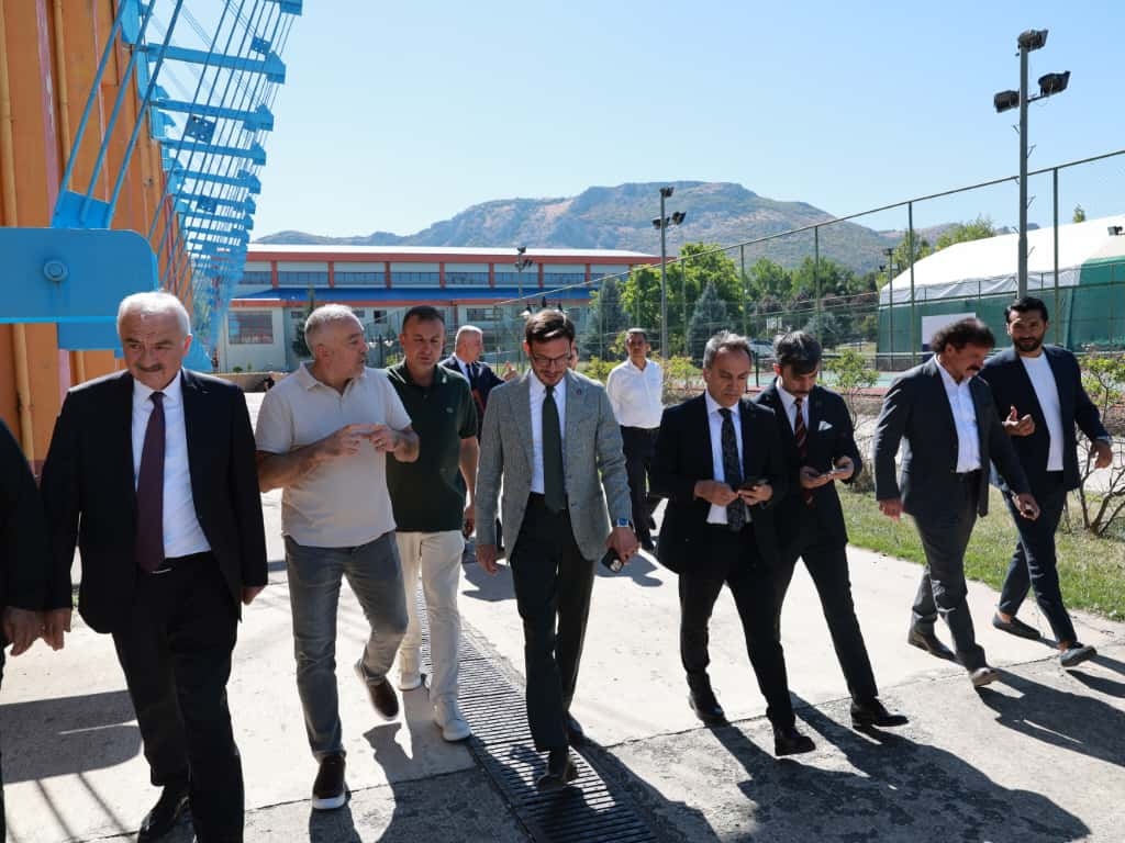 TOGÜ STADYUMU FIFA STANDARTLARINA UYGUN OLARAK YENİLENDİ, TOKAT’A KAZANDIRILDI