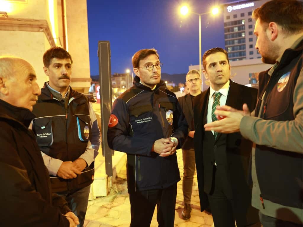 ÇALIŞMA ALANLARINI GECE GÜNDÜZ DEMEDEN YERİNDE İNCELİYORUZ