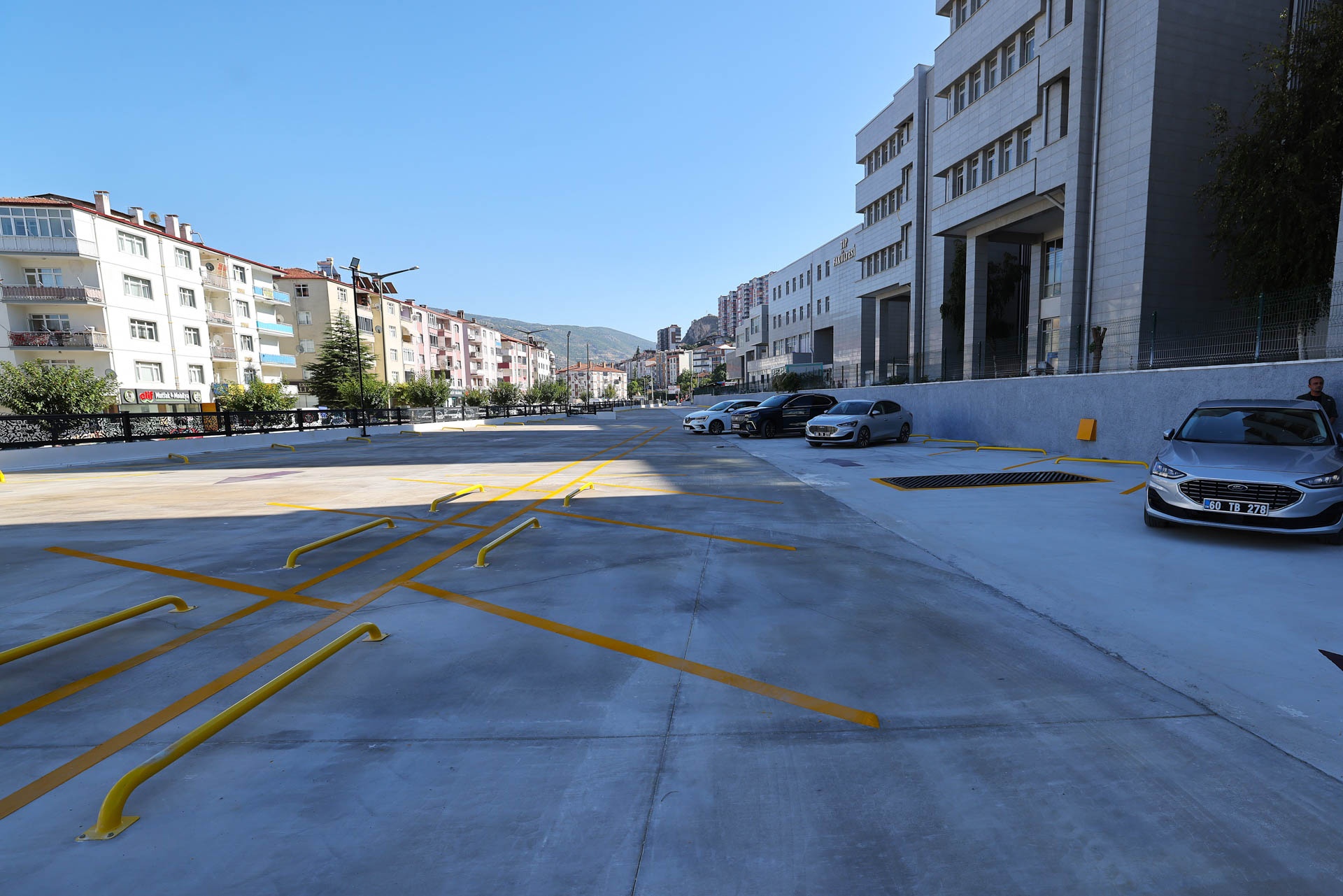 BAŞKAN YAZICIOĞLU: 200 ARAÇLIK OTOPARKIMIZI VATANDAŞLARIMIZIN HİZMETİNE SUNDUK