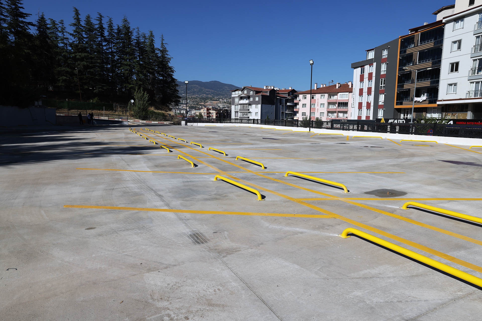 BAŞKAN YAZICIOĞLU: 200 ARAÇLIK OTOPARKIMIZI VATANDAŞLARIMIZIN HİZMETİNE SUNDUK