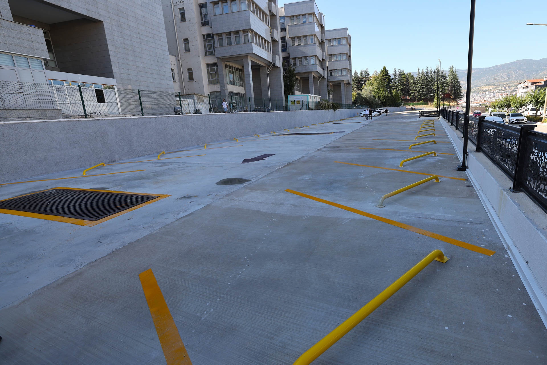 BAŞKAN YAZICIOĞLU: 200 ARAÇLIK OTOPARKIMIZI VATANDAŞLARIMIZIN HİZMETİNE SUNDUK