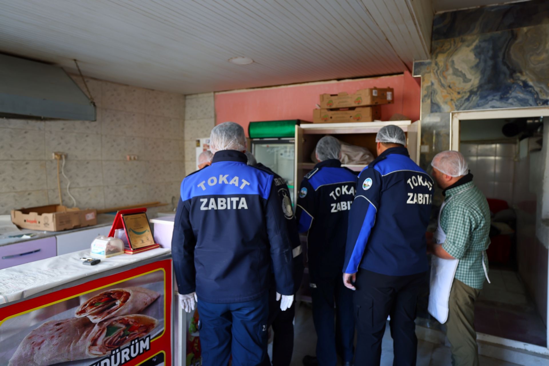 TOKAT BELEDİYESİ ZABITA EKİPLERİNDEN FIRIN VE UNLU MAMUL İŞLETMELERİNE SIKI DENETİM