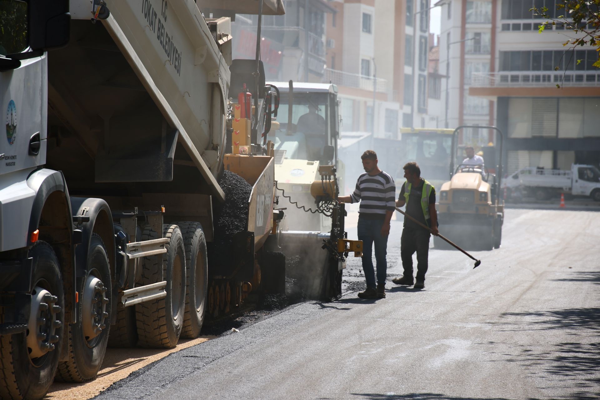 YEŞİLIRMAK MAHALLESİNDE ALTYAPIDAN ÜSTYAPIYA KAPSAMLI YENİLEME