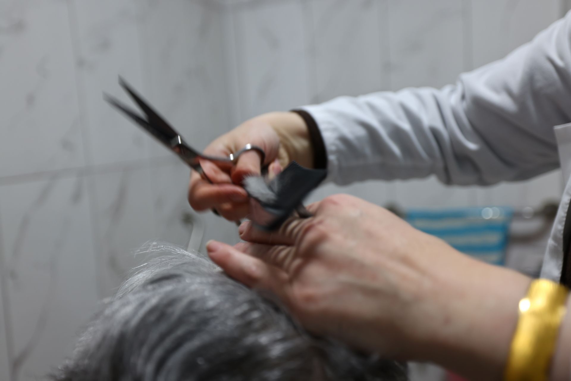 TOKAT BELEDİYESİ, HUZUREVİ SAKİNLERİNE KİŞİSEL BAKIM HİZMETİ VERDİ