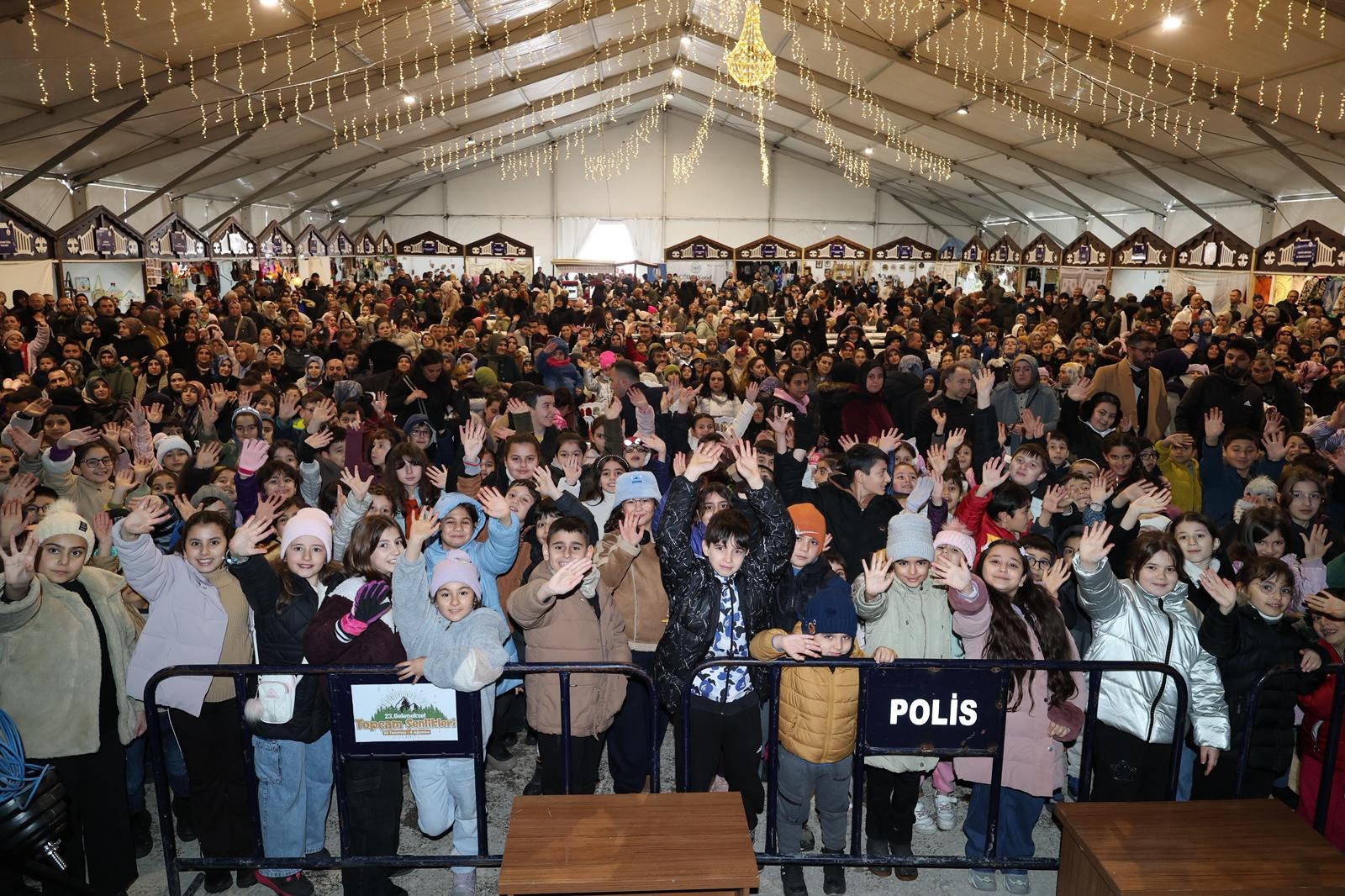 RAMAZANIN EN NEŞELİ İFTARI TEKNE ORUCUMA YÜZLERCE ÇOCUK KATILDI