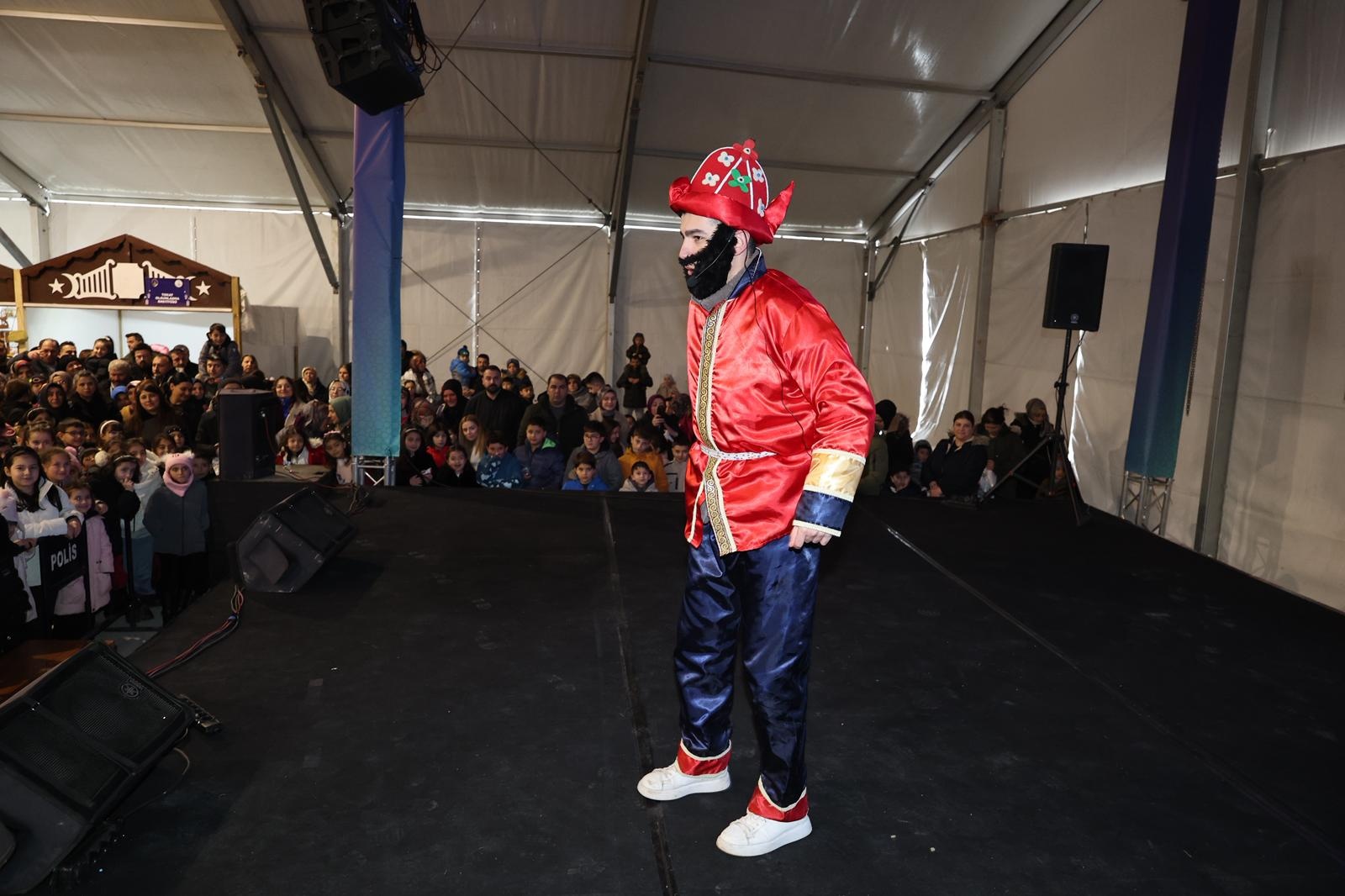 RAMAZANIN EN NEŞELİ İFTARI TEKNE ORUCUMA YÜZLERCE ÇOCUK KATILDI