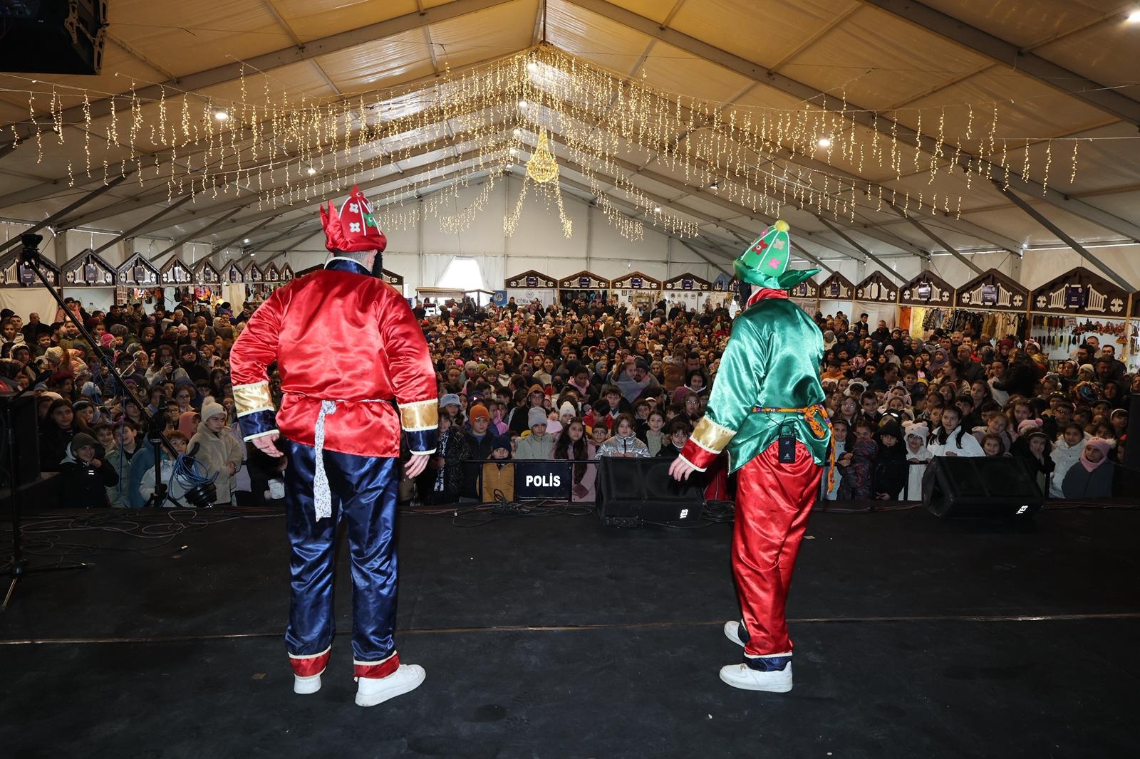 RAMAZANIN EN NEŞELİ İFTARI TEKNE ORUCUMA YÜZLERCE ÇOCUK KATILDI