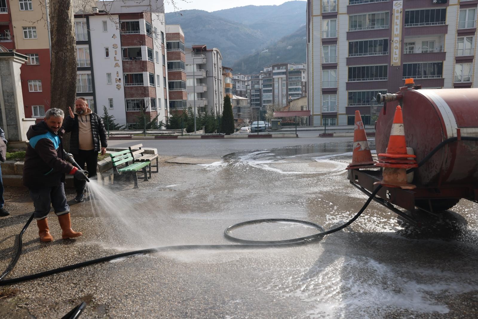 BAYRAM ÖNCESİ CAMİLERDE KAPSAMLI TEMİZLİK