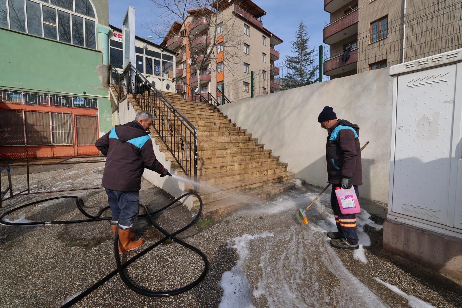 BAYRAM ÖNCESİ CAMİLERDE KAPSAMLI TEMİZLİK