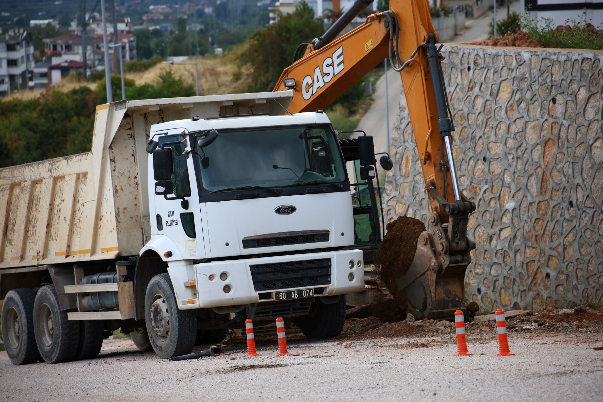 ALTIYÜZEVLER’DE İÇME SUYU HATTI YENİLENİYOR