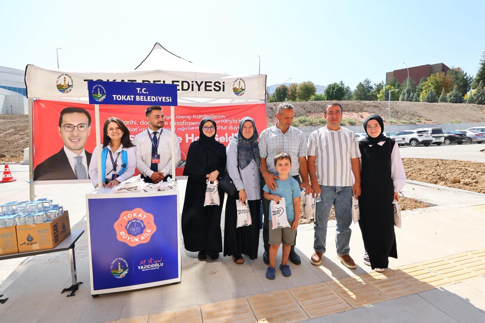 TOKAT BELEDİYESİ’NDEN ÜNİVERSİTE ÖĞRENCİLERİNE SICAK KARŞILAMA