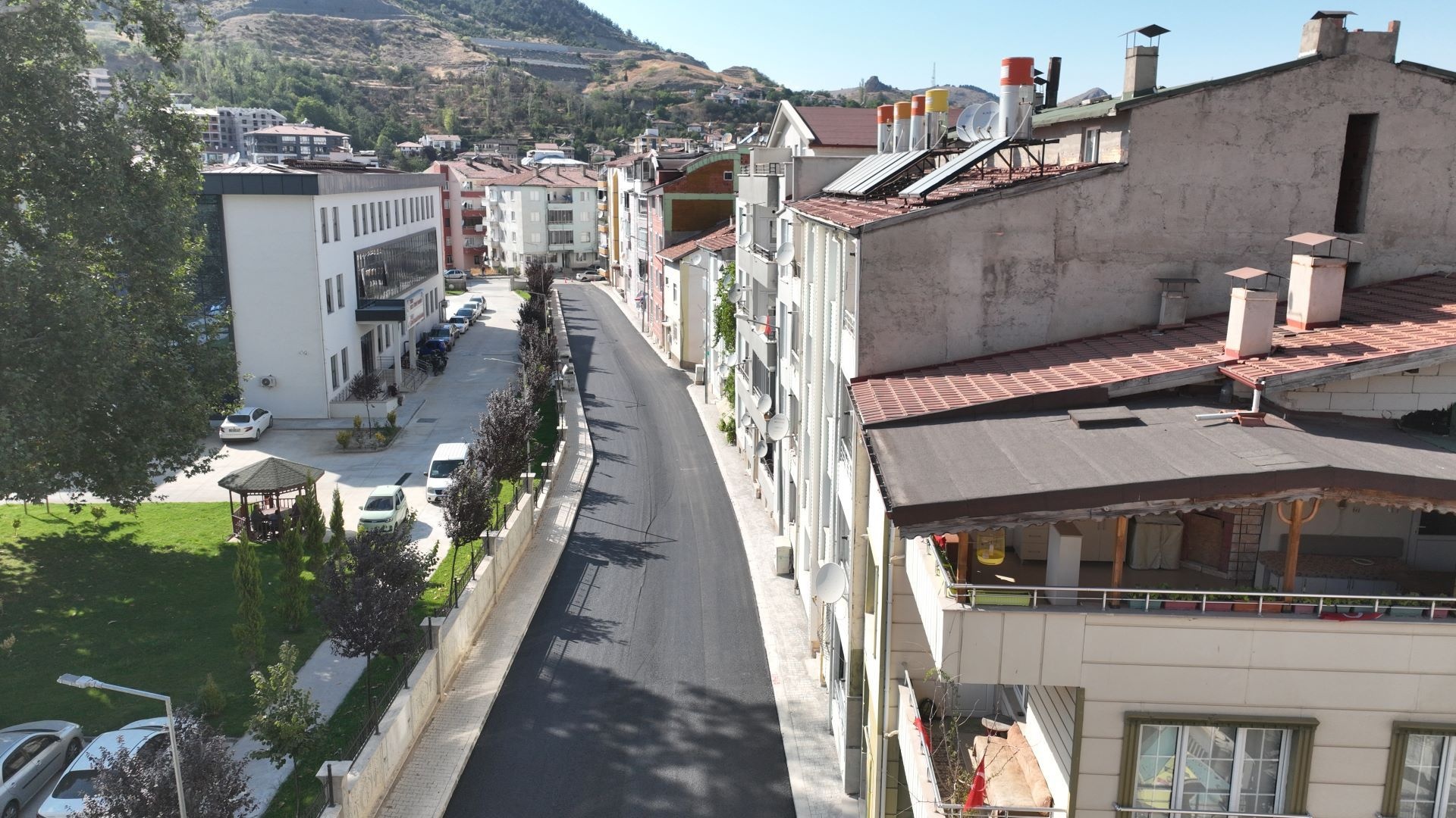 MAHMUTPAŞA MAHALLESİ’NDE ASFALT ÇALIŞMALARI TAMAMLANDI