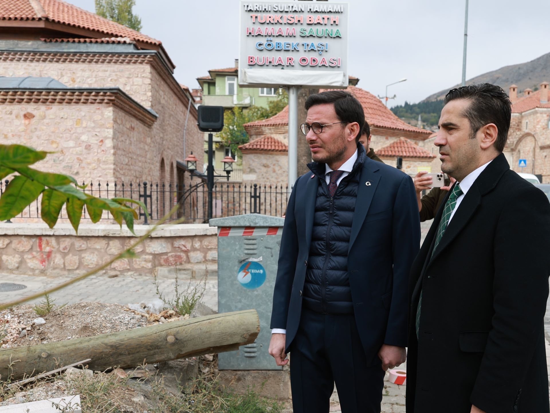 sulusokakta-turizmi-canlandiracak-adim-metruk-binalar-yikiliyor