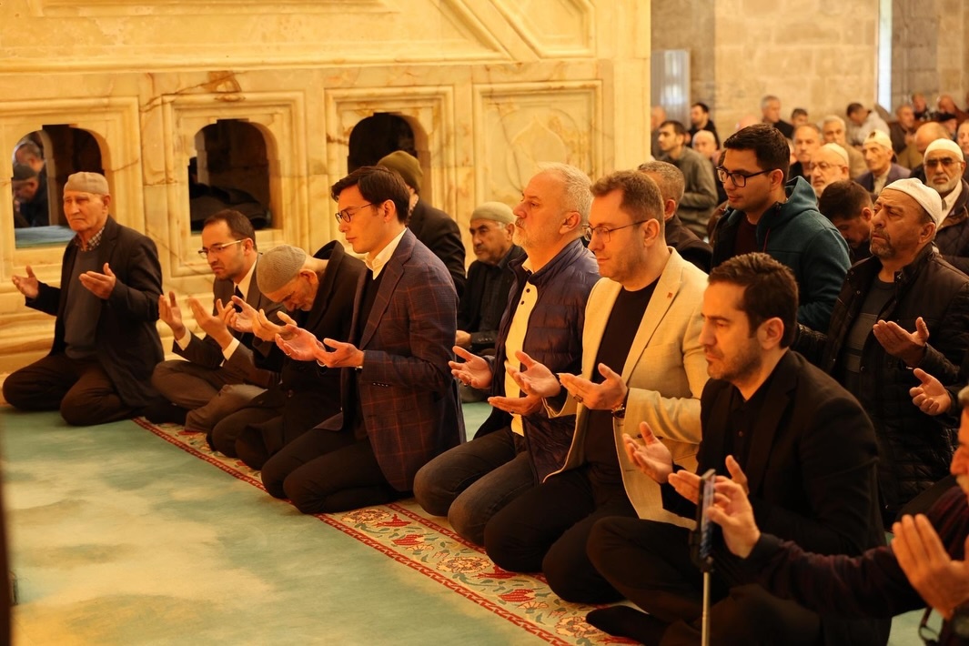 basbug-alparslan-turkes--tokat-ta-dualarla-anildi